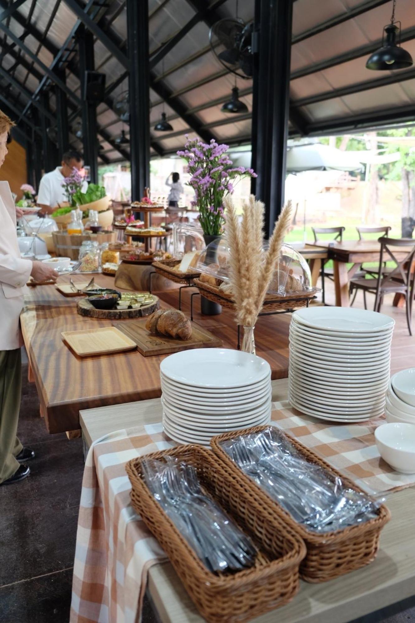 Punn Hotel Korat Nakhon Ratchasima Exterior photo